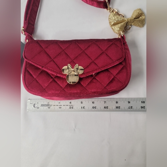 Bioworld Disney Minnie Mouse Burgandy Quilted Crossbody Bag with Gold Bow - Picture 9 of 9
